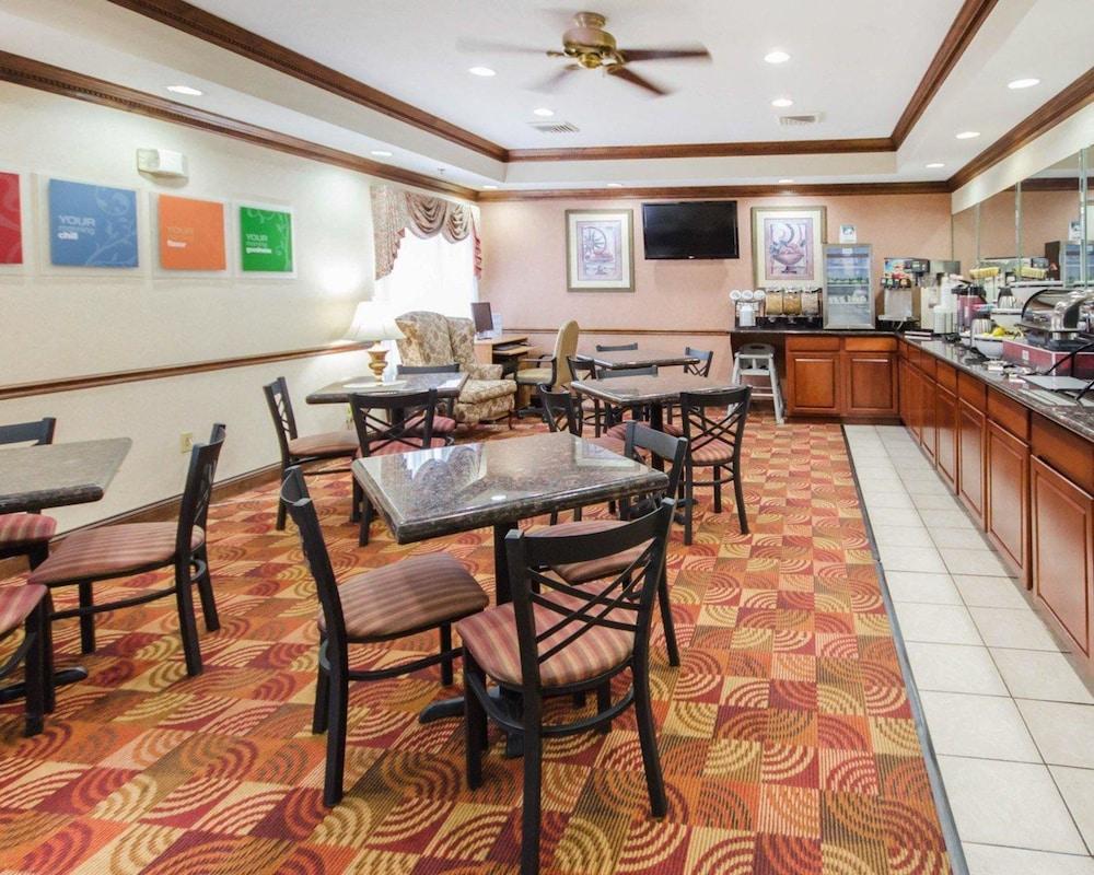 Comfort Inn Henderson Bagian luar foto