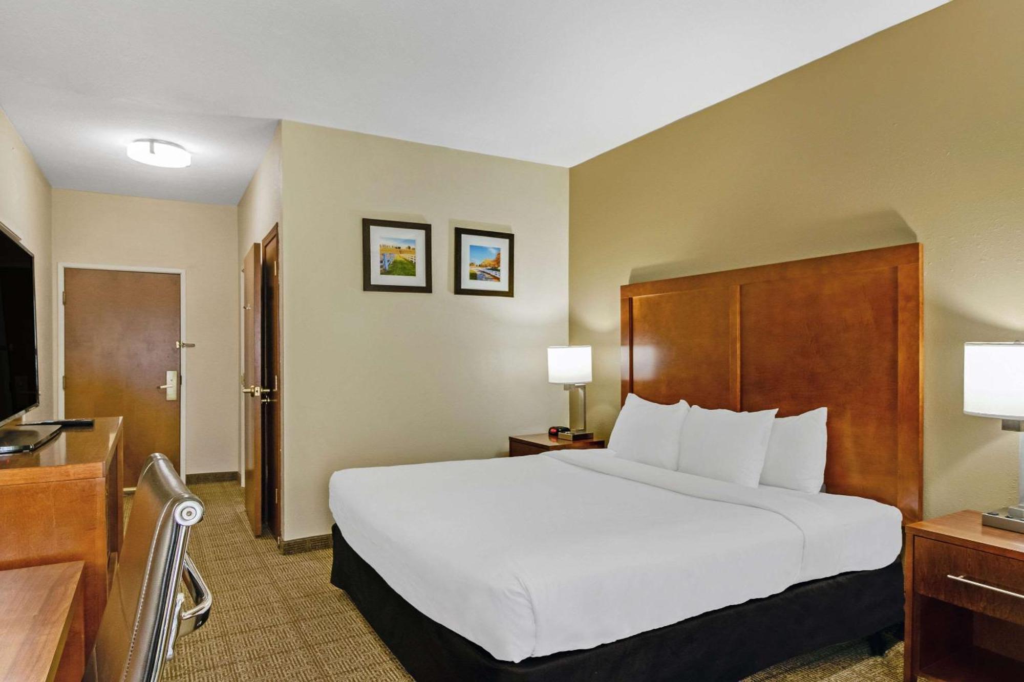 Comfort Inn Henderson Bagian luar foto
