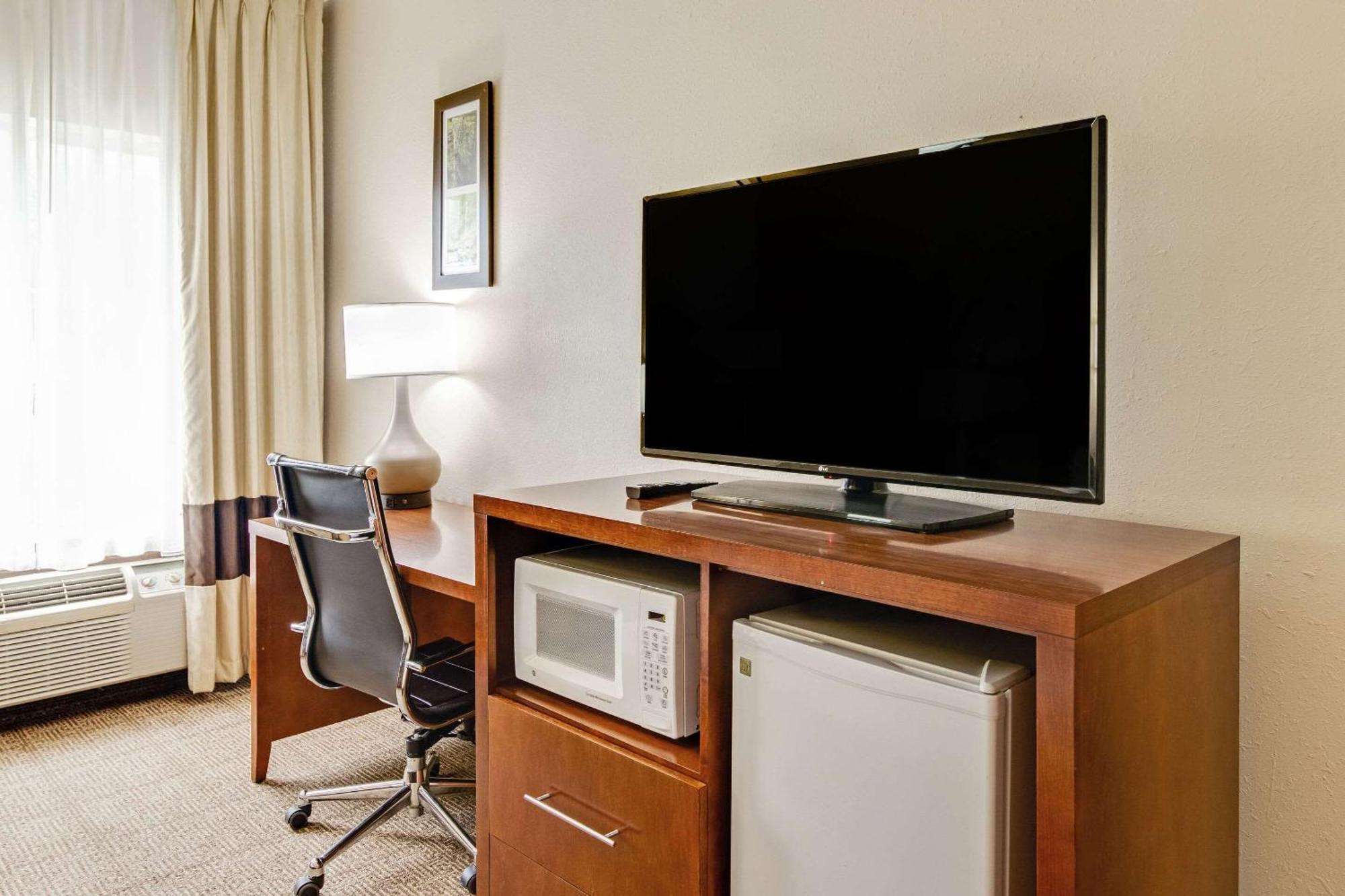 Comfort Inn Henderson Bagian luar foto