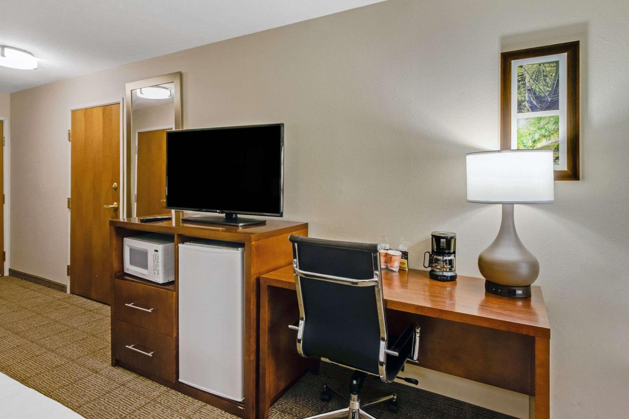 Comfort Inn Henderson Bagian luar foto