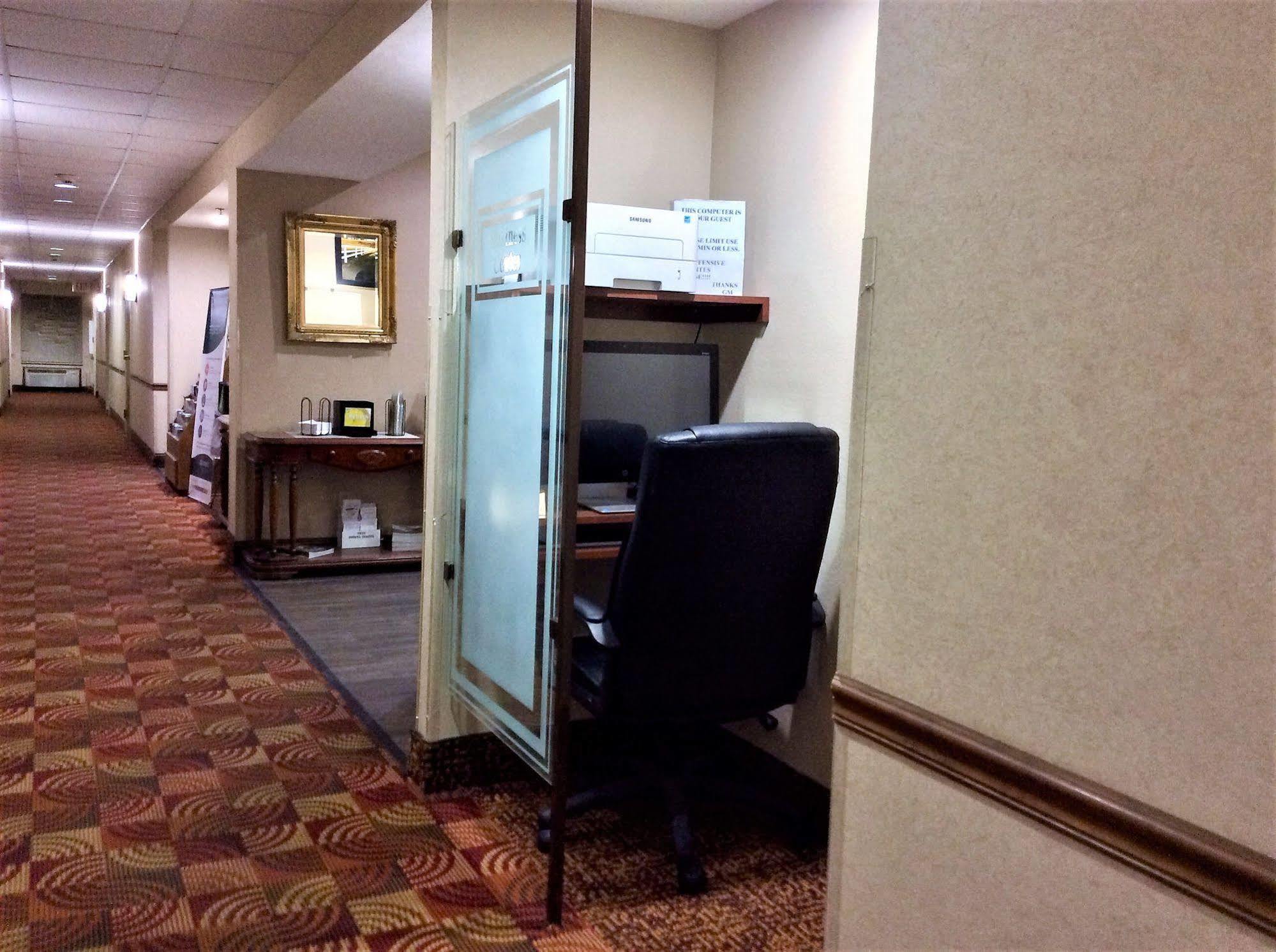 Comfort Inn Henderson Bagian luar foto