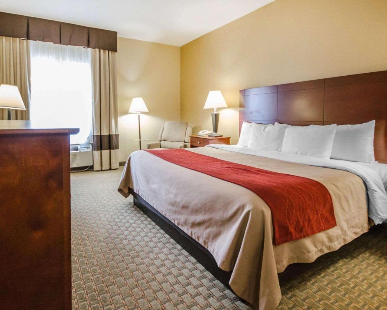 Comfort Inn Henderson Bagian luar foto